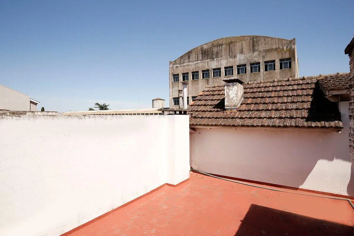 Venta – Casa s/lote propio - a Refaccionar- 8