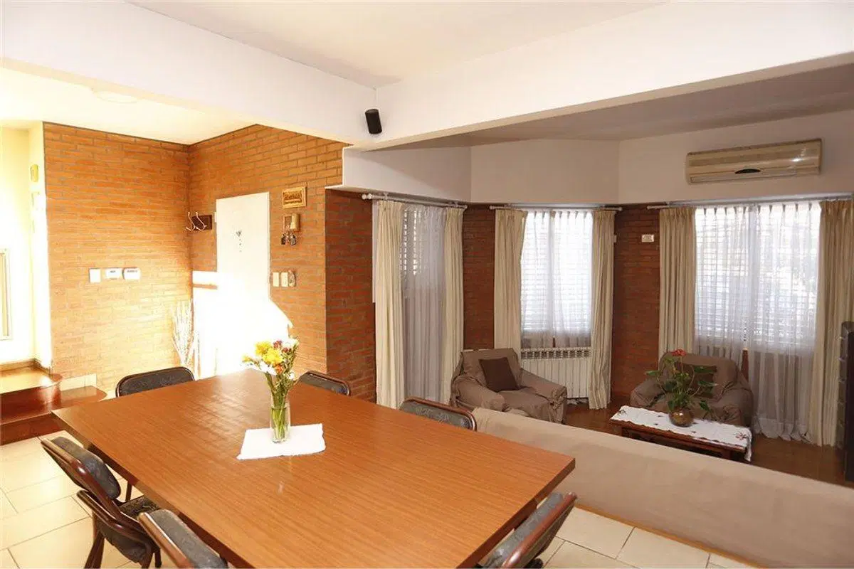 VENTA CASA 5 AMB LOTE / PROP SAN JUSTO 3