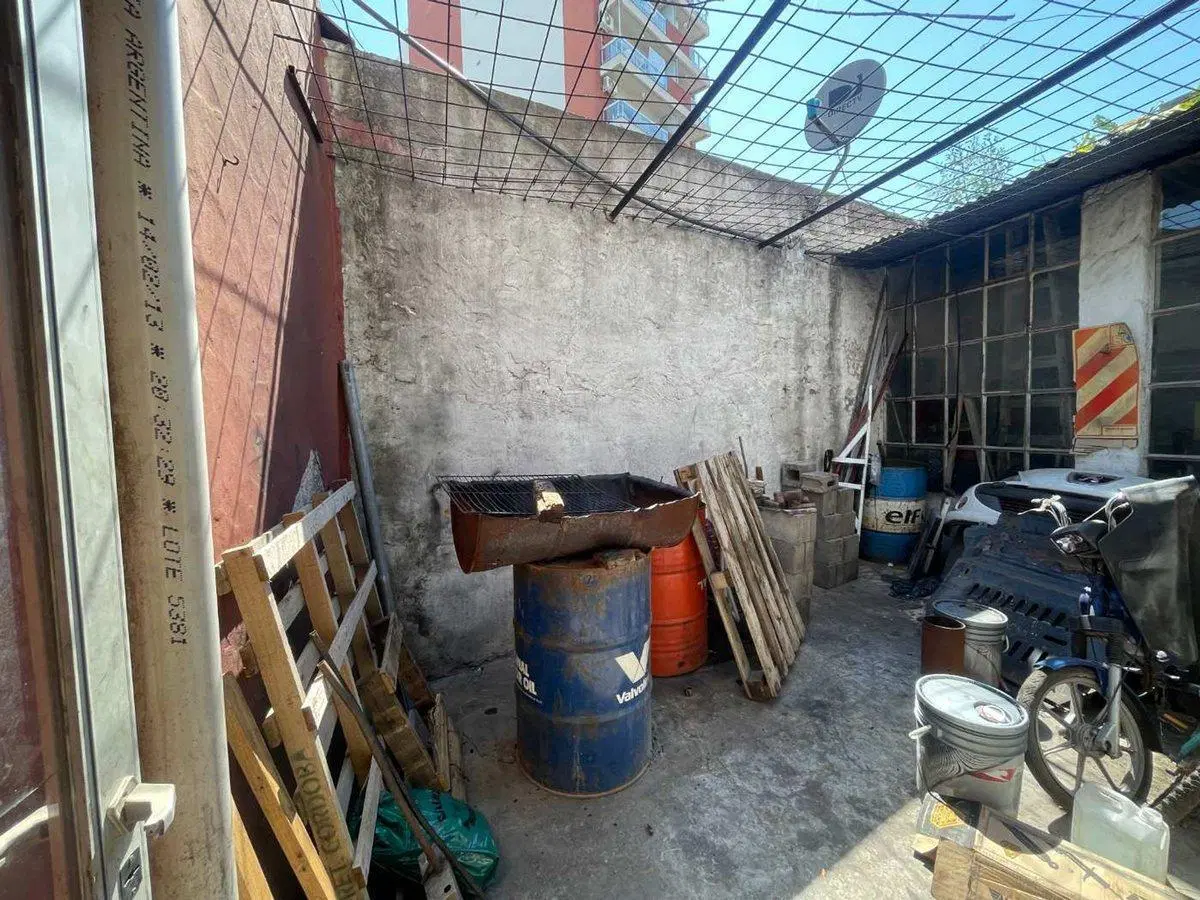 VENTA IMPORTANTE LOCAL TALLER MECANICO EN COGHLAN 5