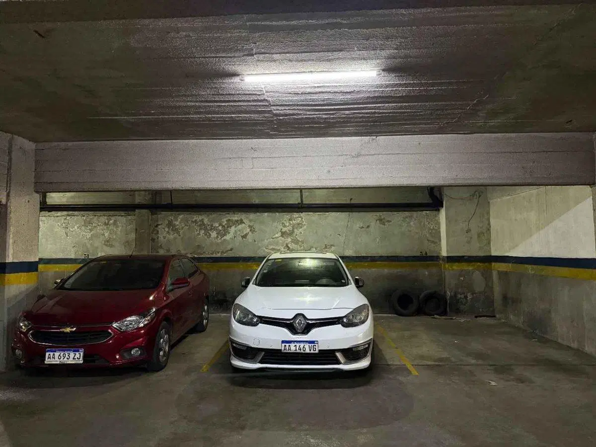 VENTA COCHERA FIJA Y CUBIERTA EN VILLA CRESPO 8