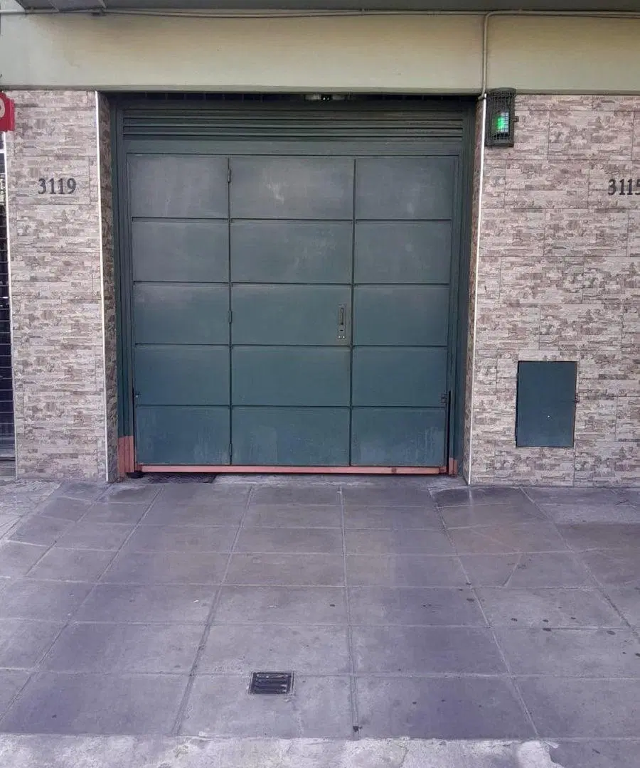 VENTA COCHERA  PB  FIJA CUBIERTA  PARQUE PATRICIOS 8