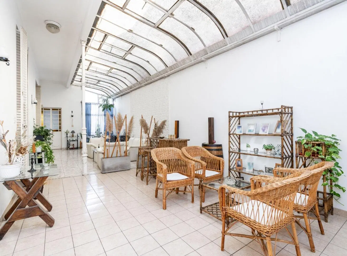 Venta casa con jardin, piscina, parrilla 3