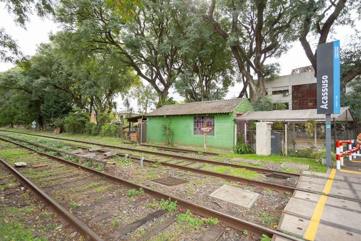 VENTA DEPTO 2 AMB. REFACCIONADO  ACASSUSO 5