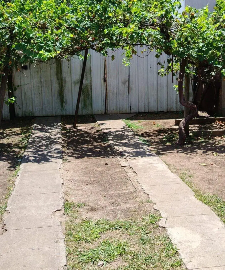 VENTA LOTE CON TALLER y ENERGIA TRIFASICA MERLO 2