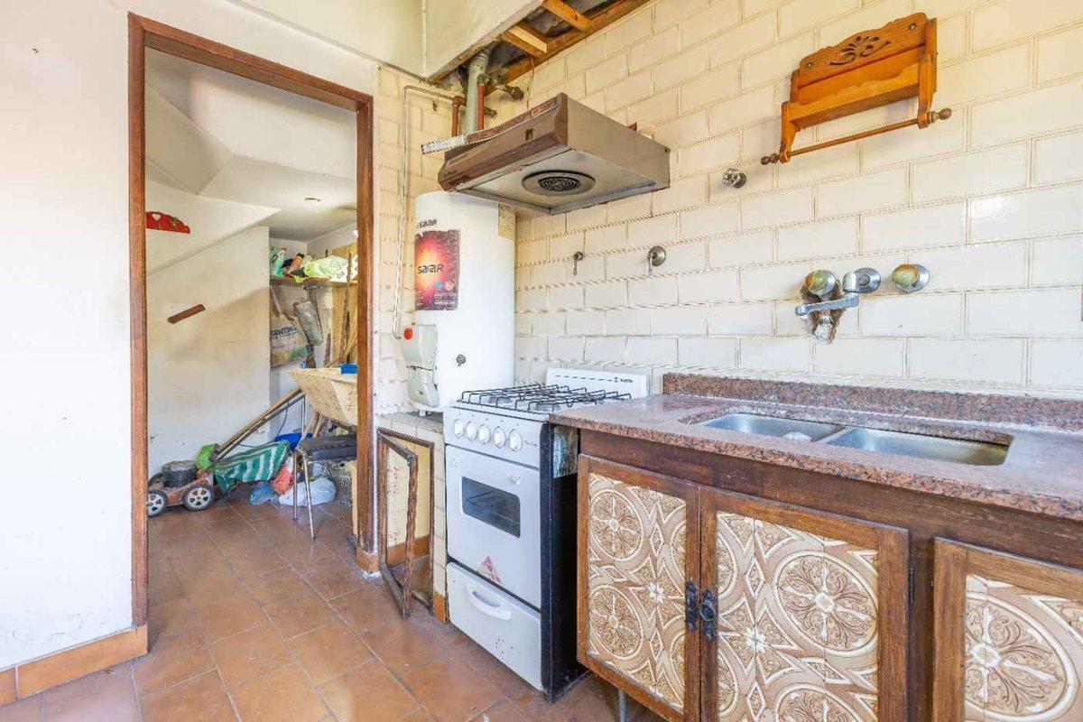 Foto de VENTA CASA EN ESQUINA. LONGCHAMPS, imagen 4