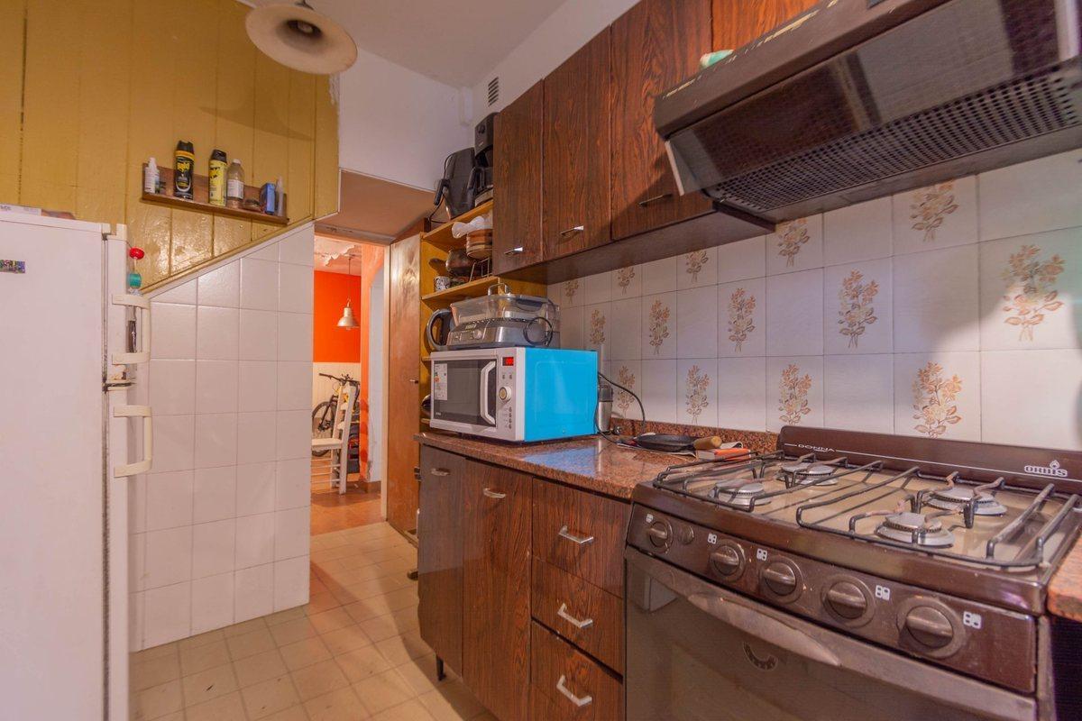Foto de CASA DE 7 AMBIENTES EN VENTA CON TERRAZA, imagen 3