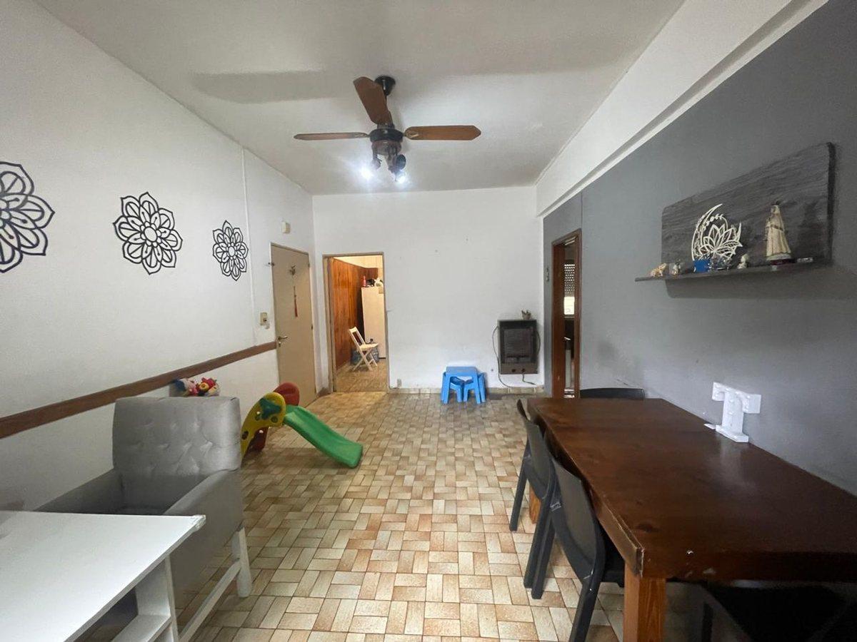 Foto de VENTA DEPARTAMENTO 3 AMBIENTES CON COCHERA. MORON, imagen 2