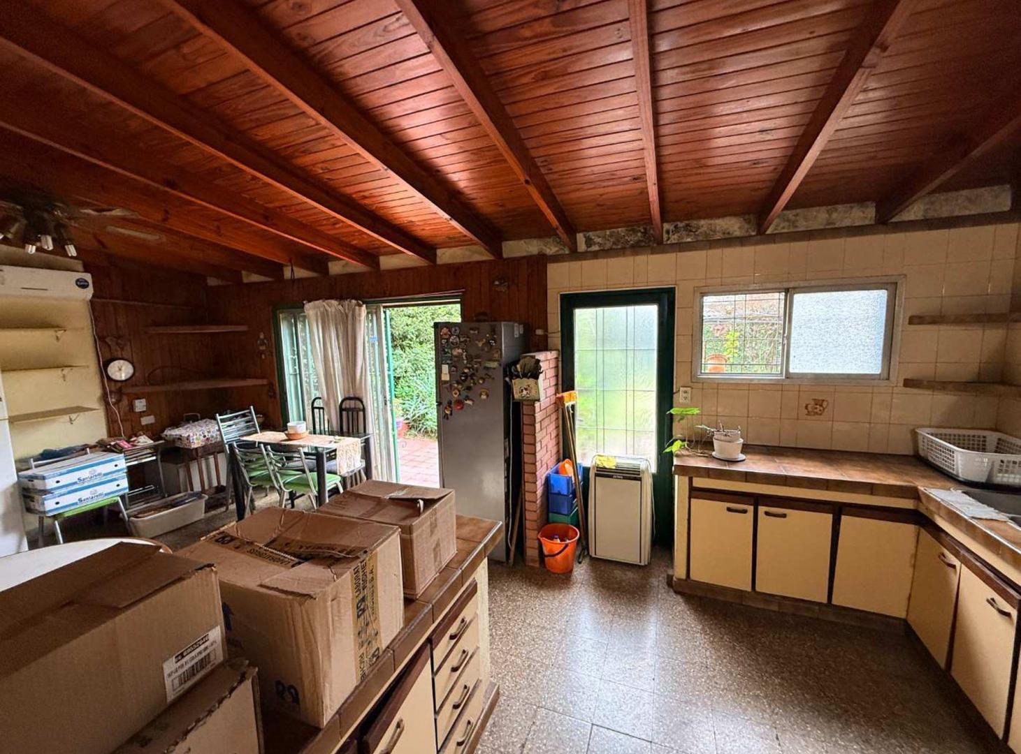 Foto de Casa en Venta en Villa Adelina en LOTE propio., imagen 4