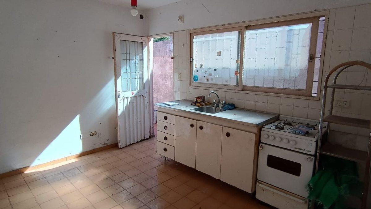 Foto de MUNRO PH VENTA C/COCHERA LISTO PARA RENOVAR, imagen 3