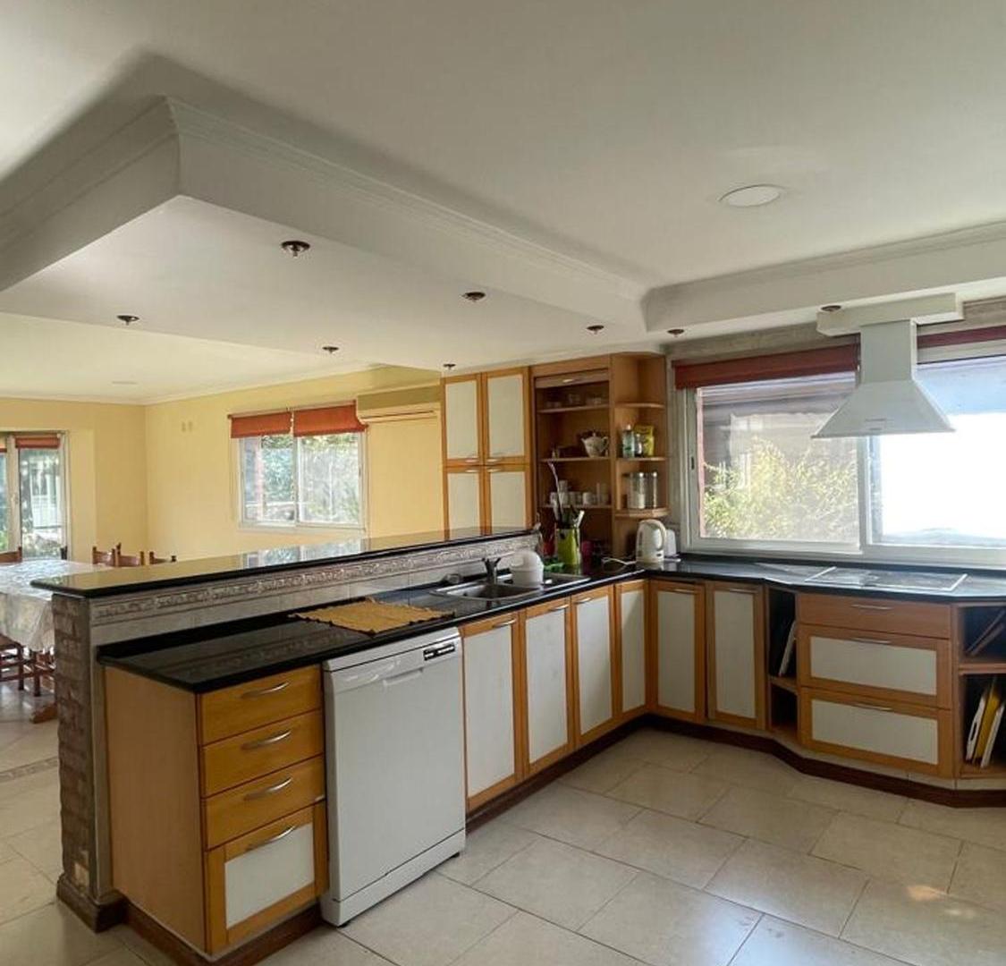 Foto de CASA EN VENTA BARRIO SETIEMBRE 6 AMBIETES, imagen 5