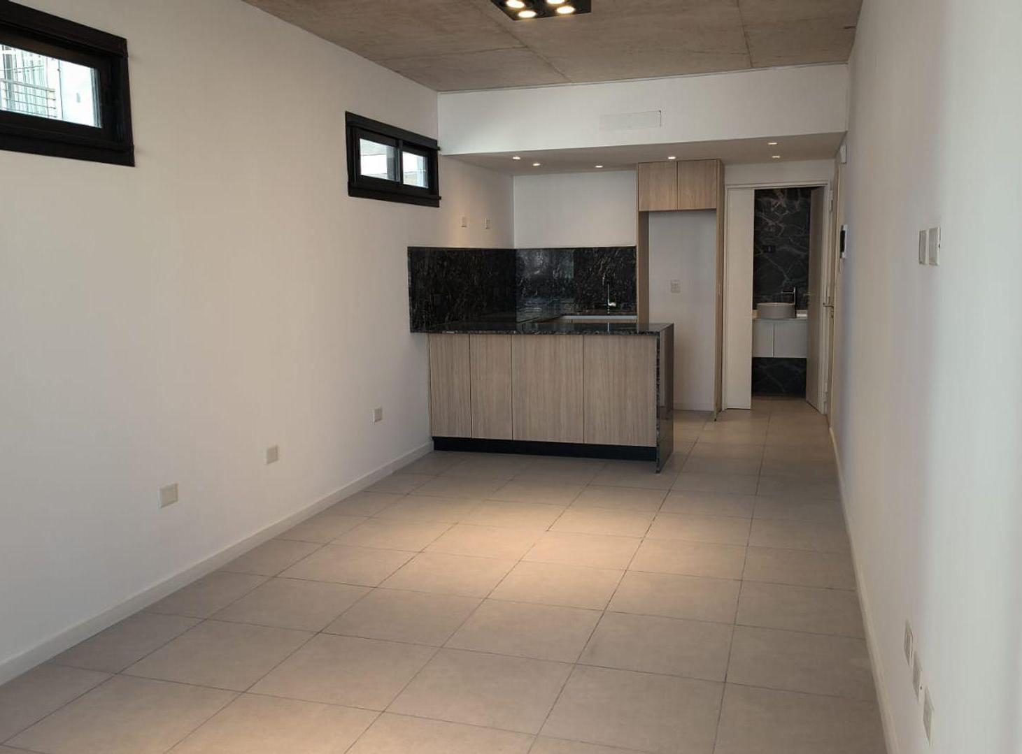 Foto de ALQUILER - MONOAMBIENTE C/BALCON - ALMAGRO, imagen 2