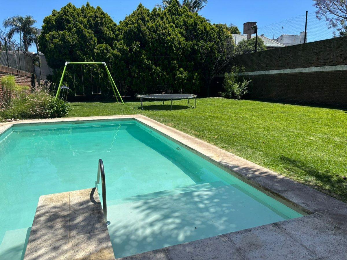 Foto de CHALET 8 AMBIENTES, APTO CRÉDITO, JARDIN Y PILETA, imagen 1