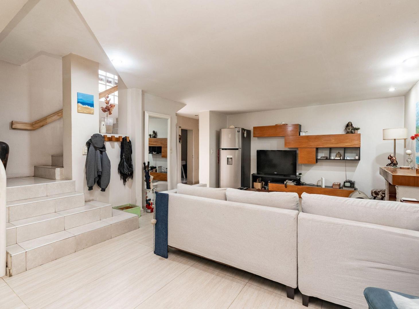 Foto de Casa con terraza, pileta y verde en Parque Chas, imagen 5