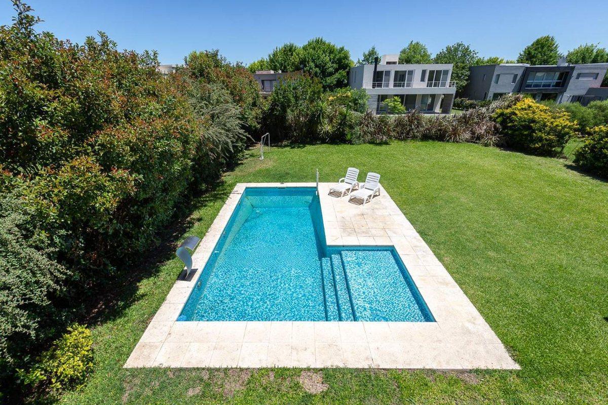 Foto de VENTA CASA HARAS SANTA MARIA, BARRIO LAS LOMAS., imagen 1