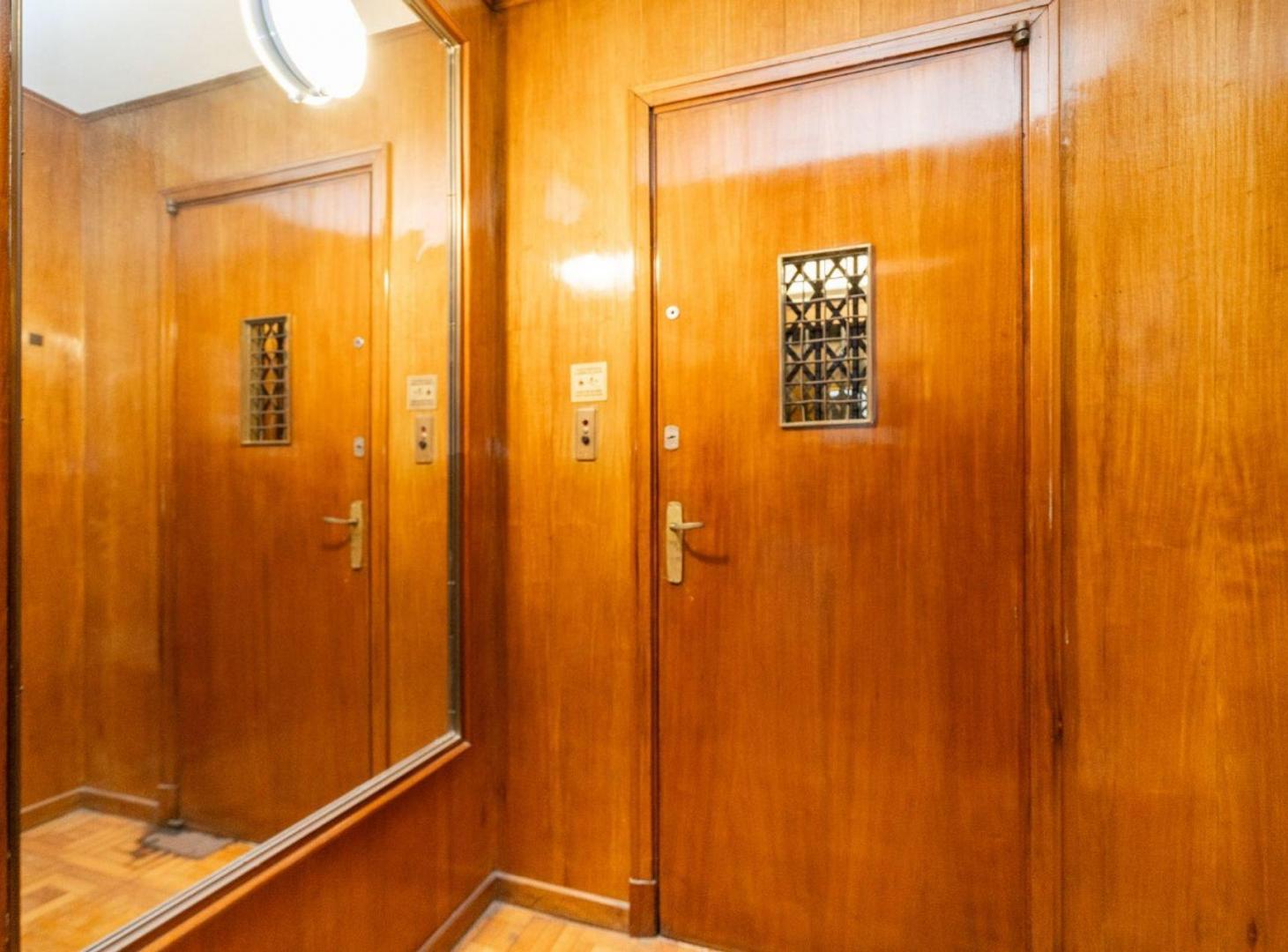 Foto de VENTA DEPARTAMENTO 5AMB C/DEP RECOLETA OPORTUNIDAD, imagen 2