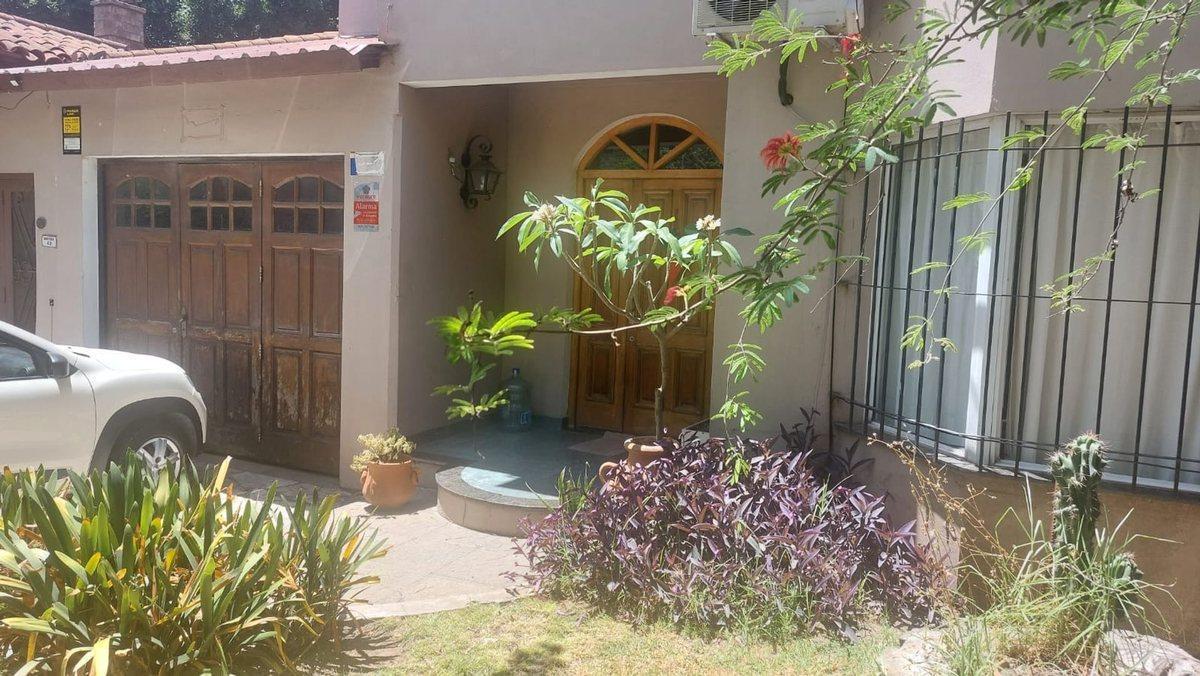 Foto de VENTA CASA 4 AMB CON QUINCHO S/LOTE PROPIO MORENO, imagen 1