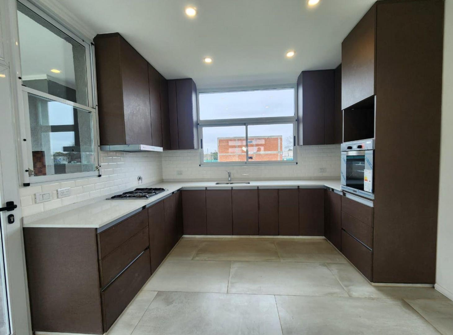 Foto de VENTA PROP A ESTRENAR 4 AMB B° ALTOS DE SAN JOSE., imagen 1