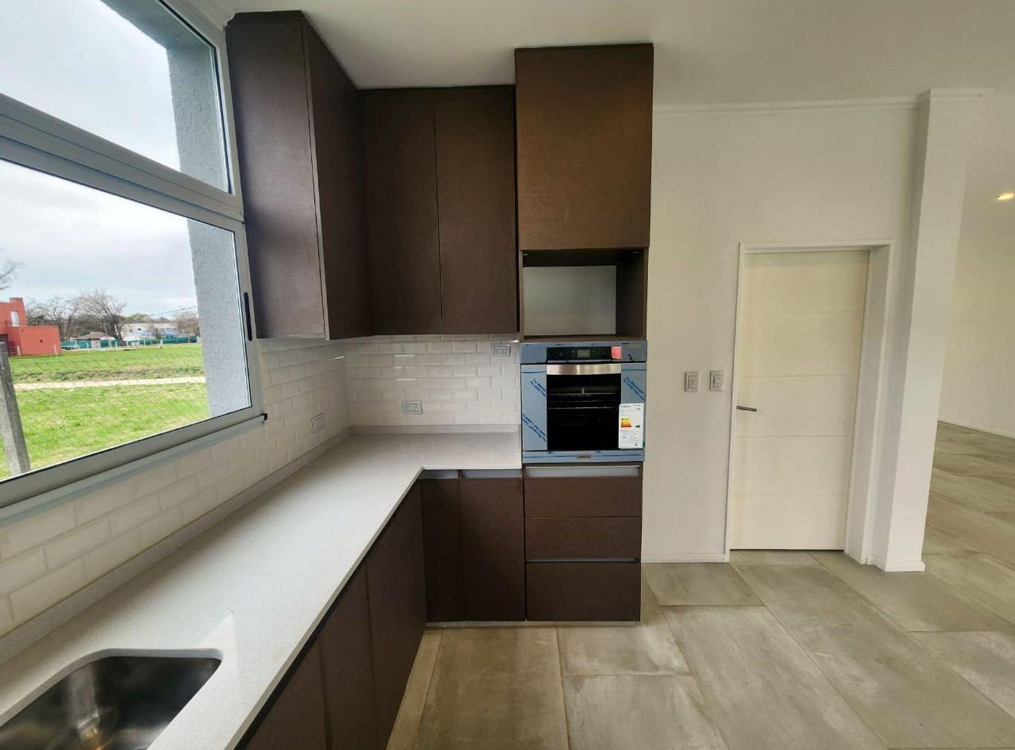 Foto de VENTA PROP A ESTRENAR 4 AMB B° ALTOS DE SAN JOSE., imagen 3