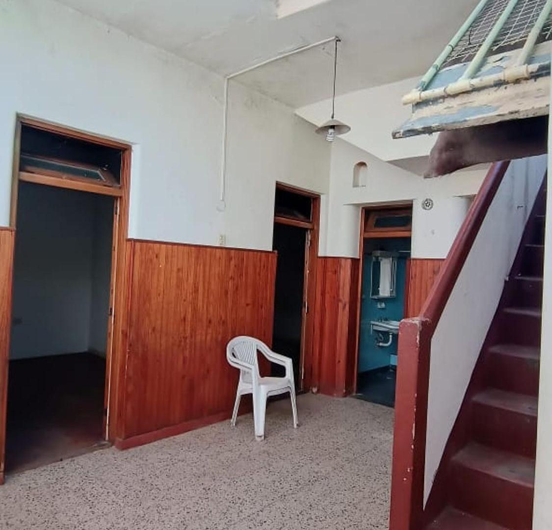 Foto de PH de 4 amb mas tza y patio o jardin a reciclar, imagen 3