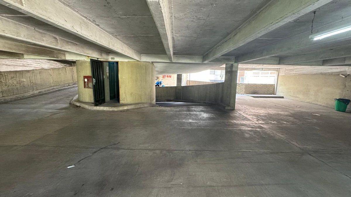Foto de VENTA COCHERA PARA AUTO GRANDE Y MOTO RECOLETA, imagen 5