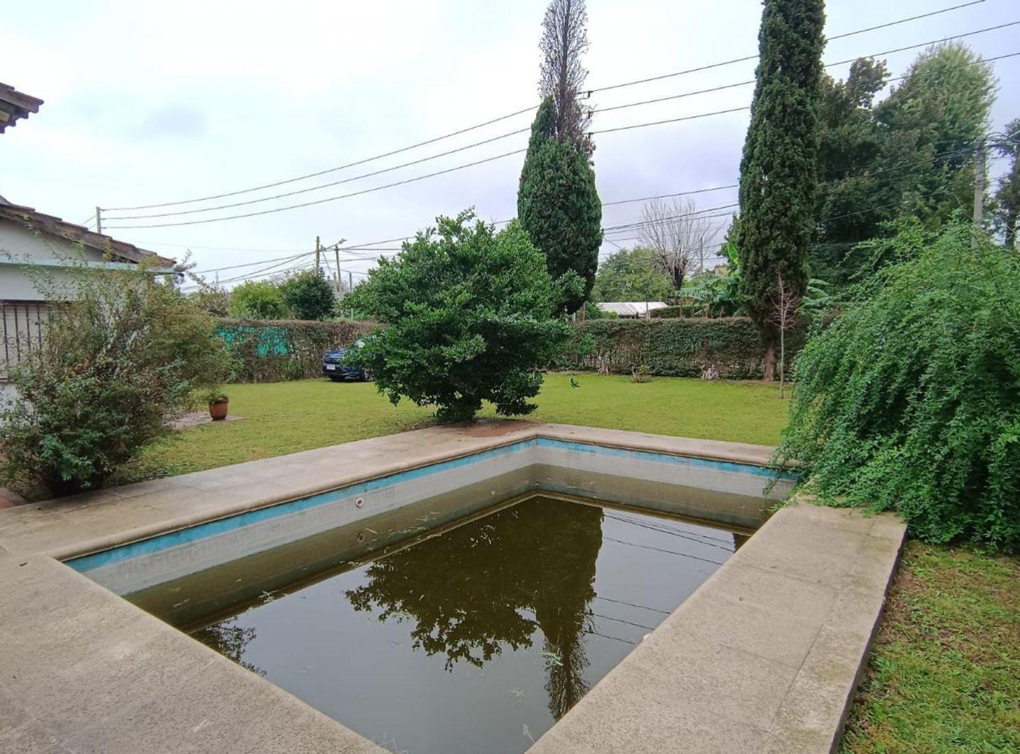 Foto de VENTA CASA C/PILETA LAGOMARSINO, imagen 2