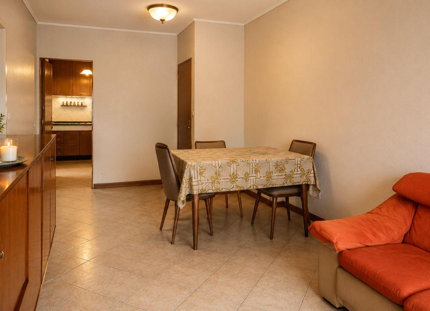 Foto de VENTA DPTO 5 AMB BALCON LAVAD COCHERA FLORES, imagen 3