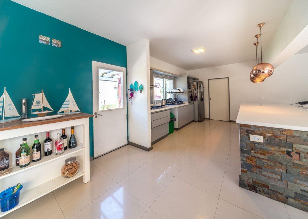 Foto de VENTA - 6 DORMITORIOS - 8 AMB. -HARAS DEL SOL, imagen 1
