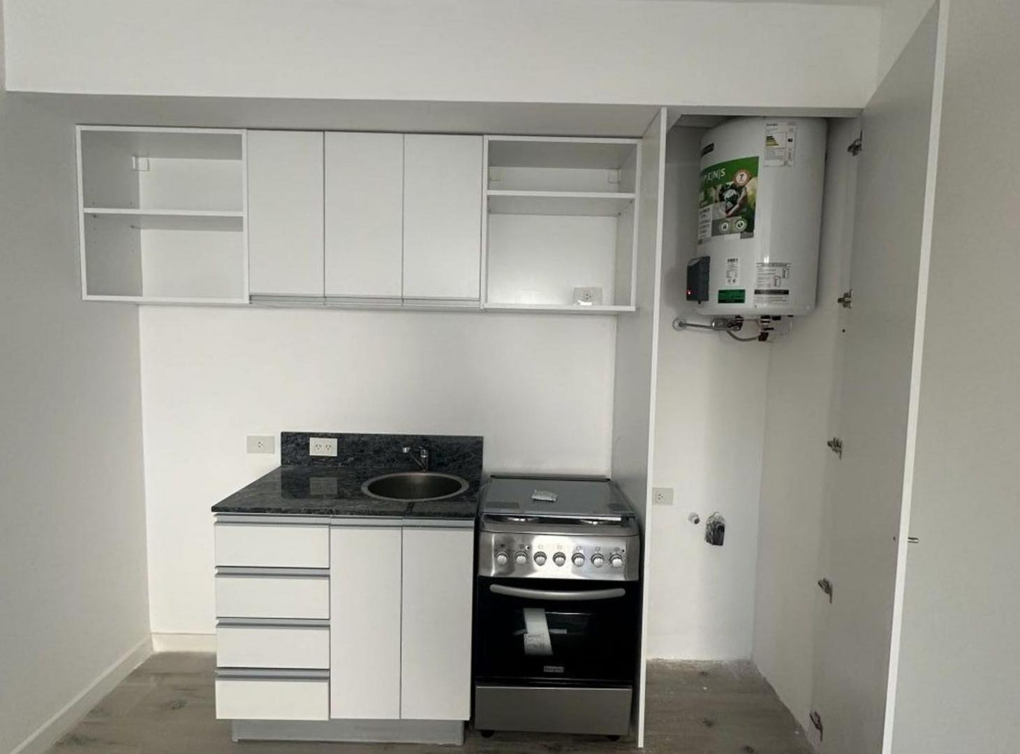 Foto de Departamento 1 ambiente venta San Cristobal balcon, imagen 2