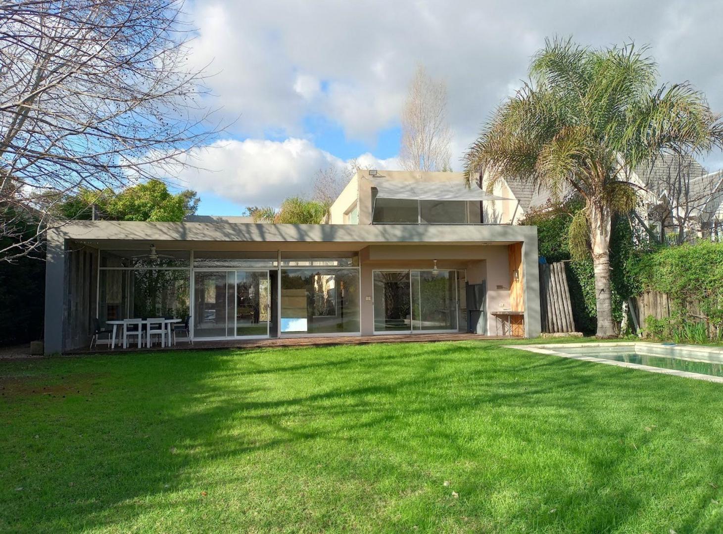 Foto de Venta casa 5 dormitorio Santa Maria deTigre laguna, imagen 1