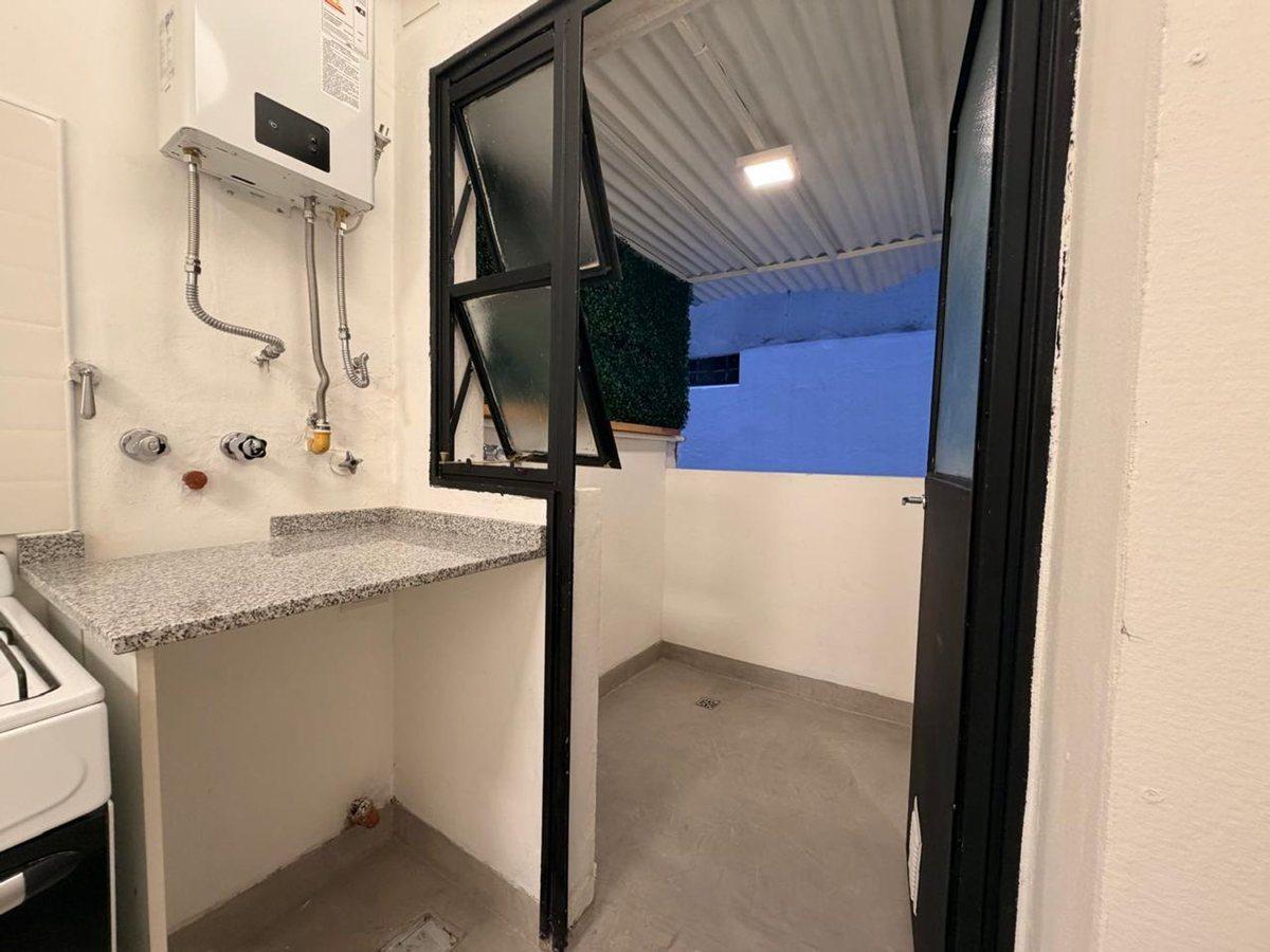 Foto de VENTA DEPTO RECICLADO 2 AMB DEVOTO APTO CREDITO, imagen 3