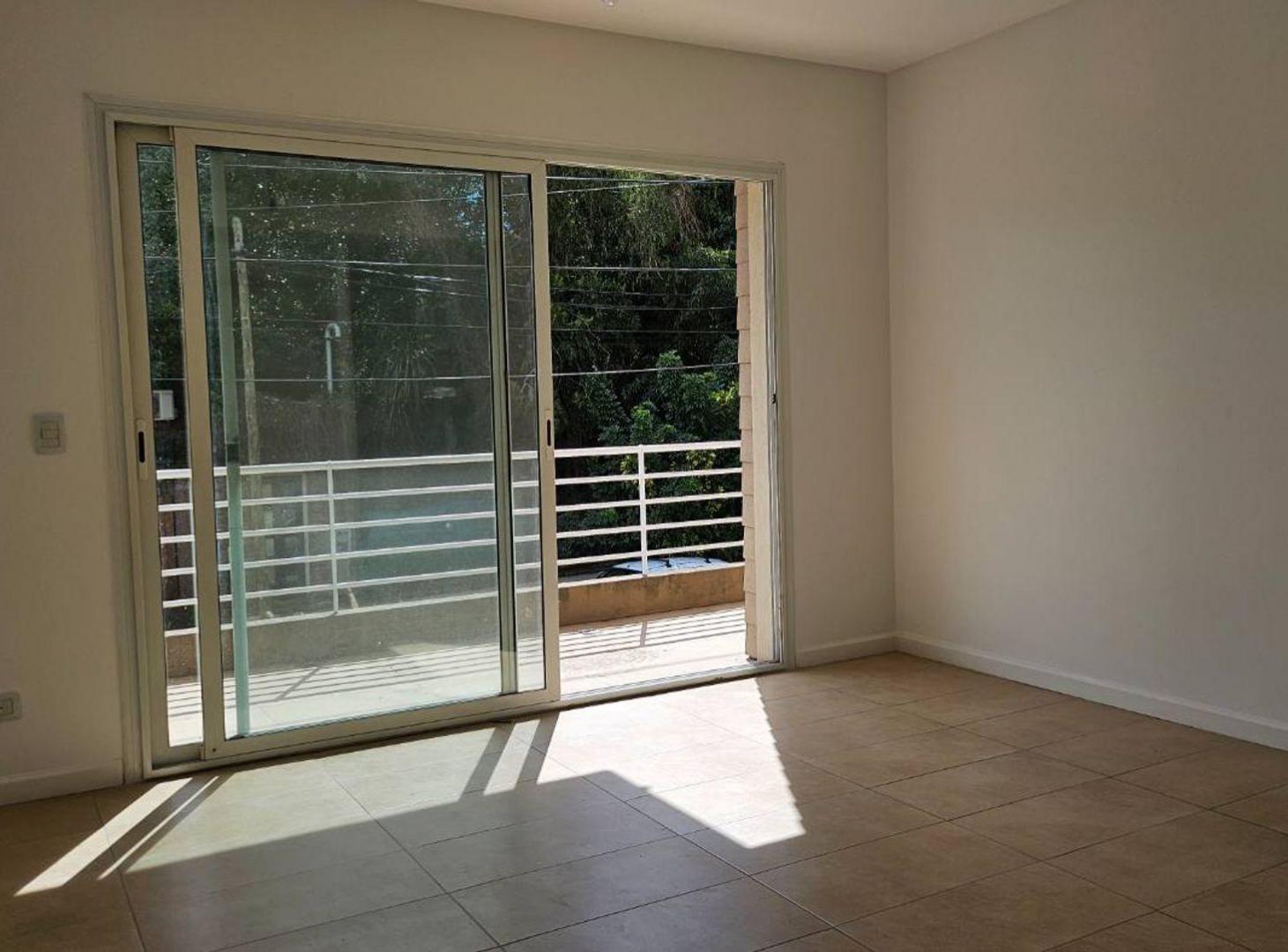 Foto de VENTA 2 AMBIENTES C/BALCÓN Y COCHERA TIGRE, imagen 1