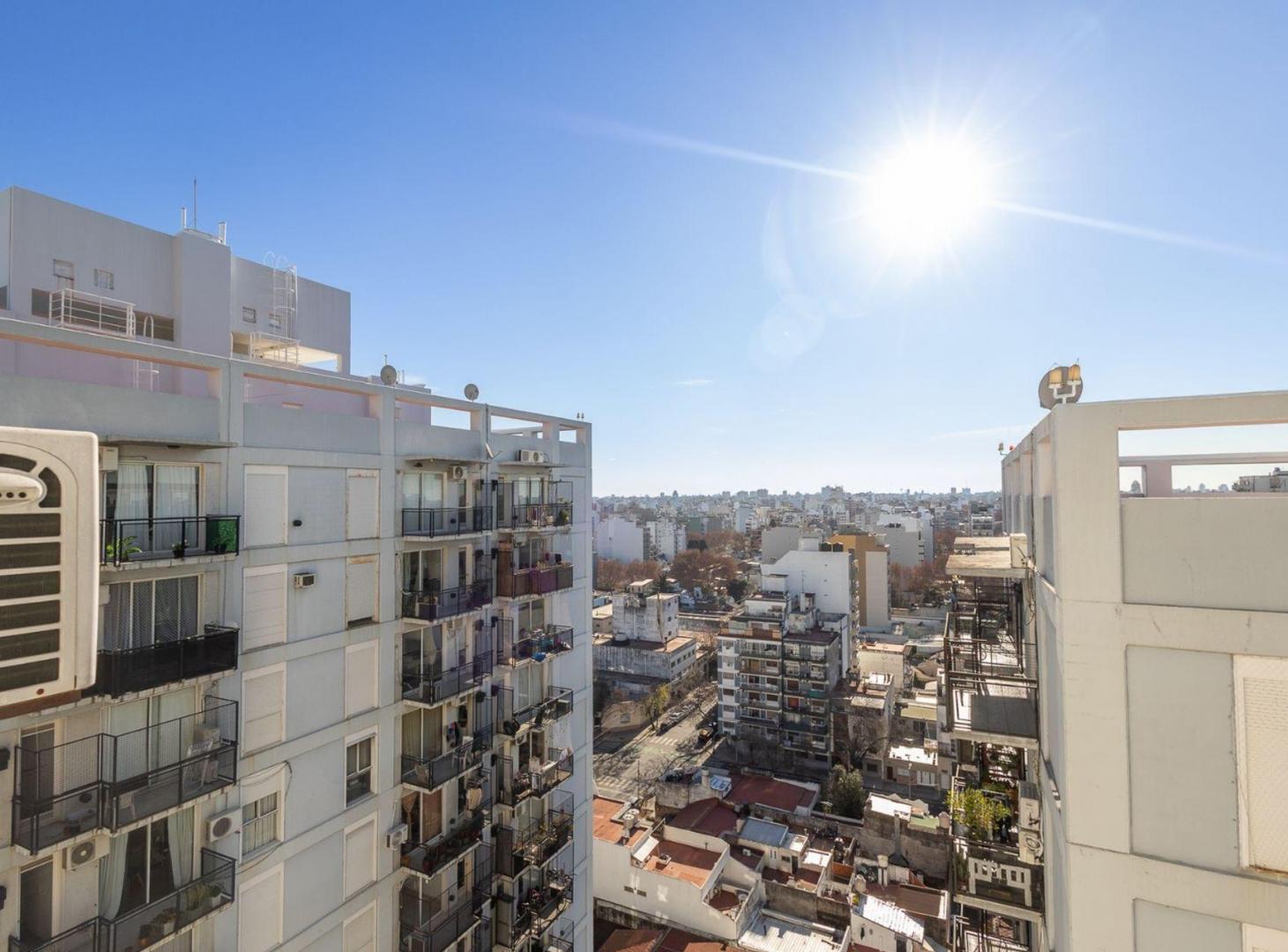 Foto de VENTA 4 AMB+COCHERA / PISO ALTO / APTO CREDITO, imagen 2