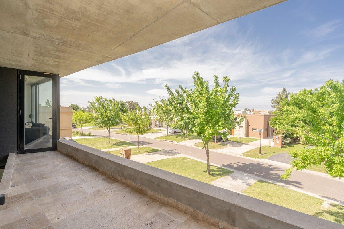 Foto de VENTA CASA 5 AMB LOTE INTERNO SAN EDUARDO PILAR, imagen 1