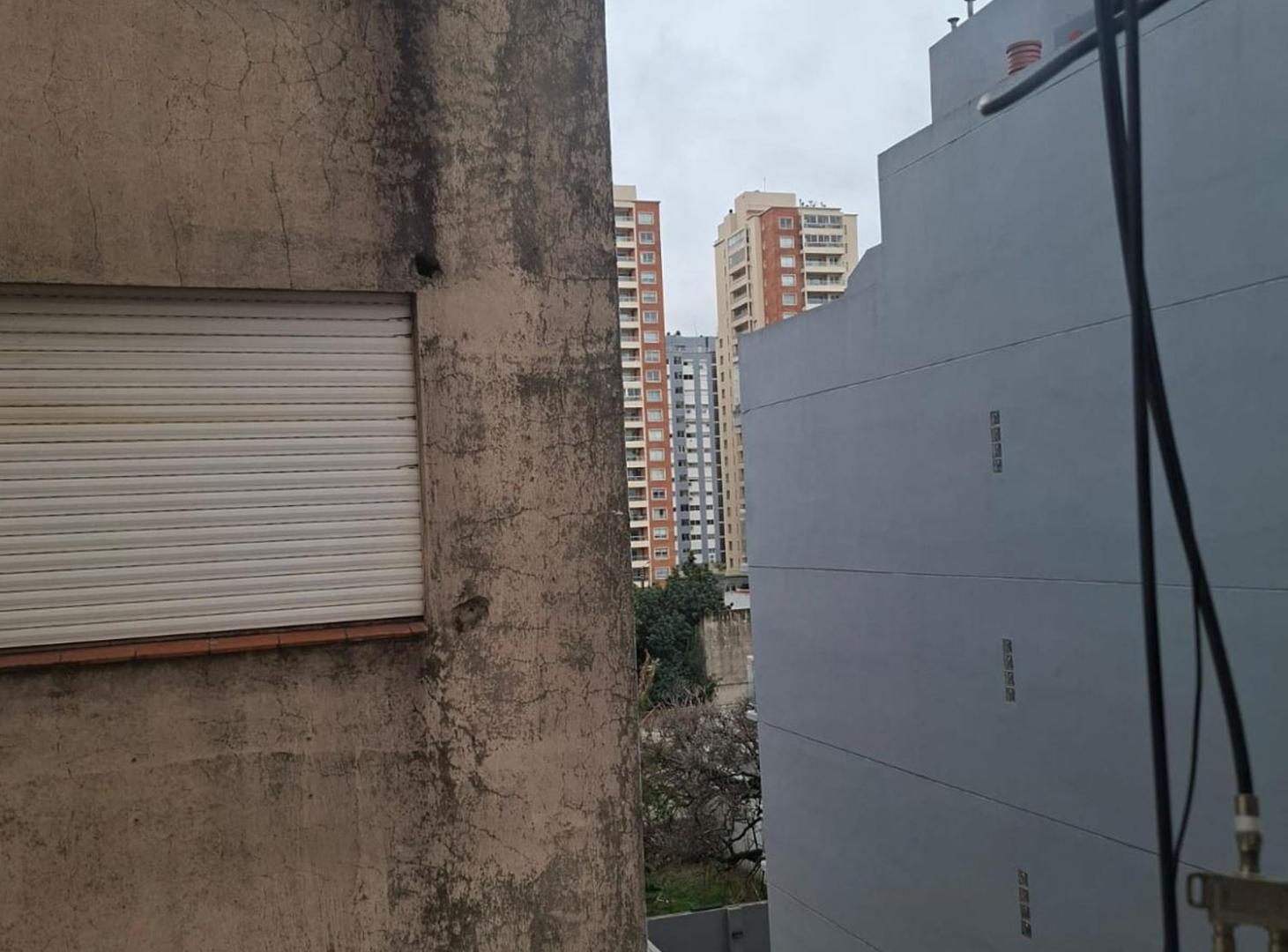 Foto de VTA DPTO. DUPLEX 2 AMB frente a plaza-RAMOS MEJIA, imagen 4
