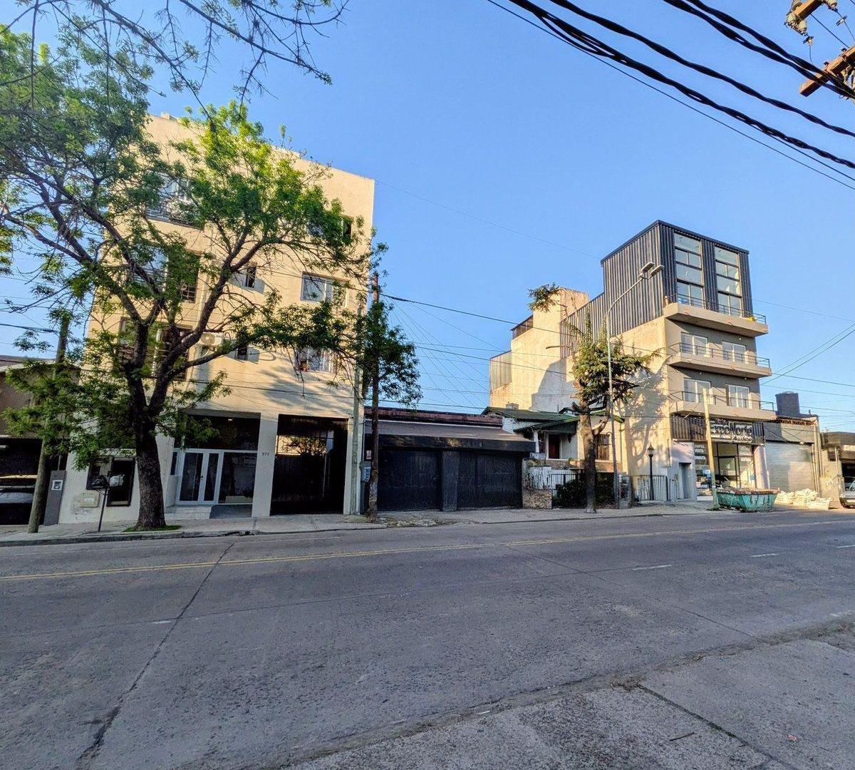 Foto de LOCAL SOBRE AV. ITALIA TIGRE EXCELENTE ESTADO, imagen 1