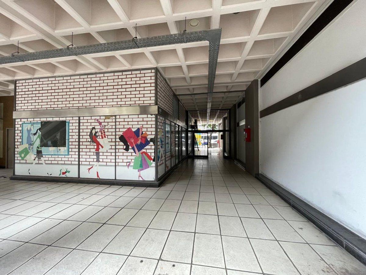 Foto de VENTA LOCAL. MICROCENTRO EN IMPORTANTE GALERIA., imagen 2