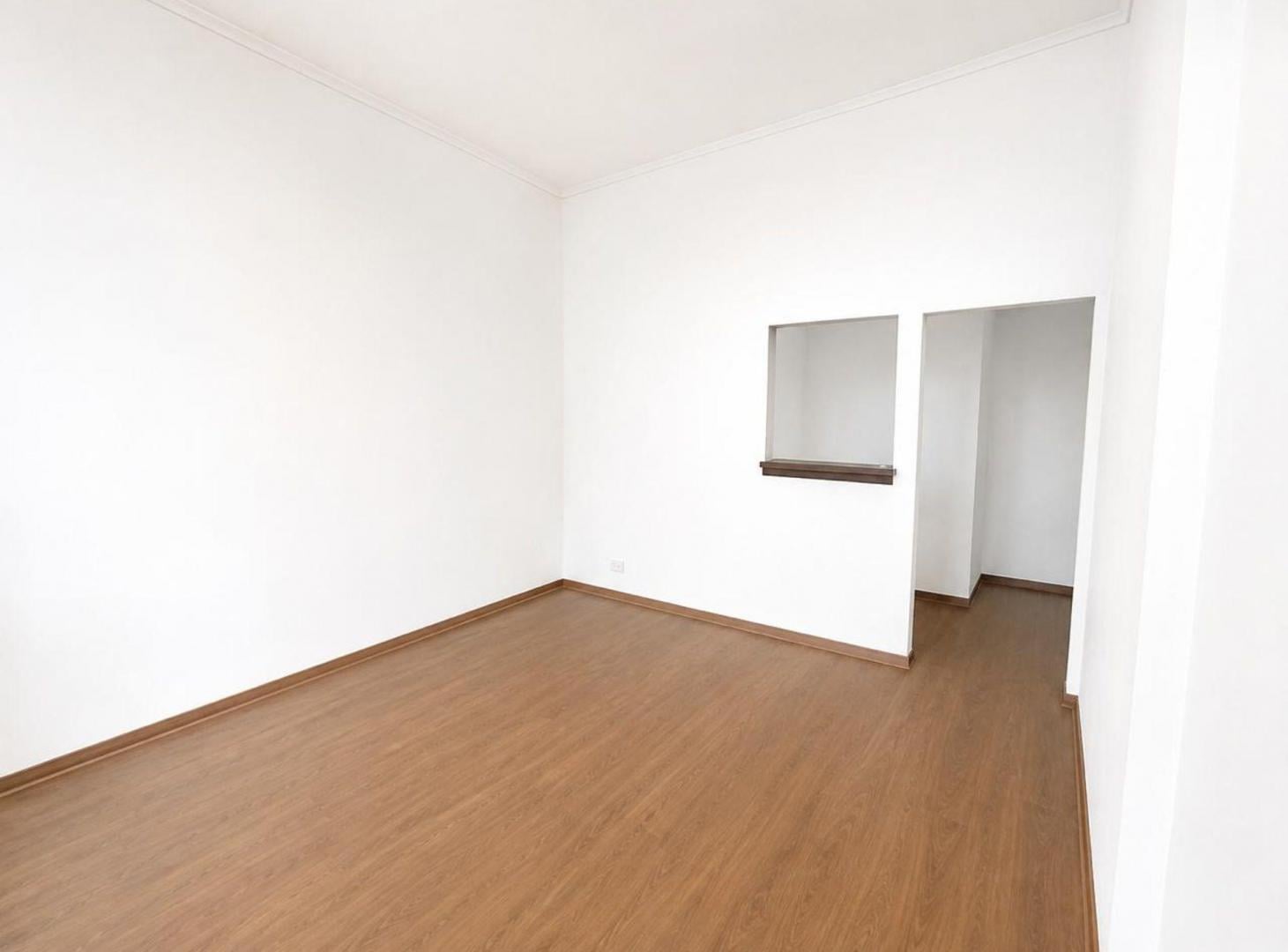 Foto de VENTA LOCAL. MICROCENTRO EN IMPORTANTE GALERIA., imagen 5