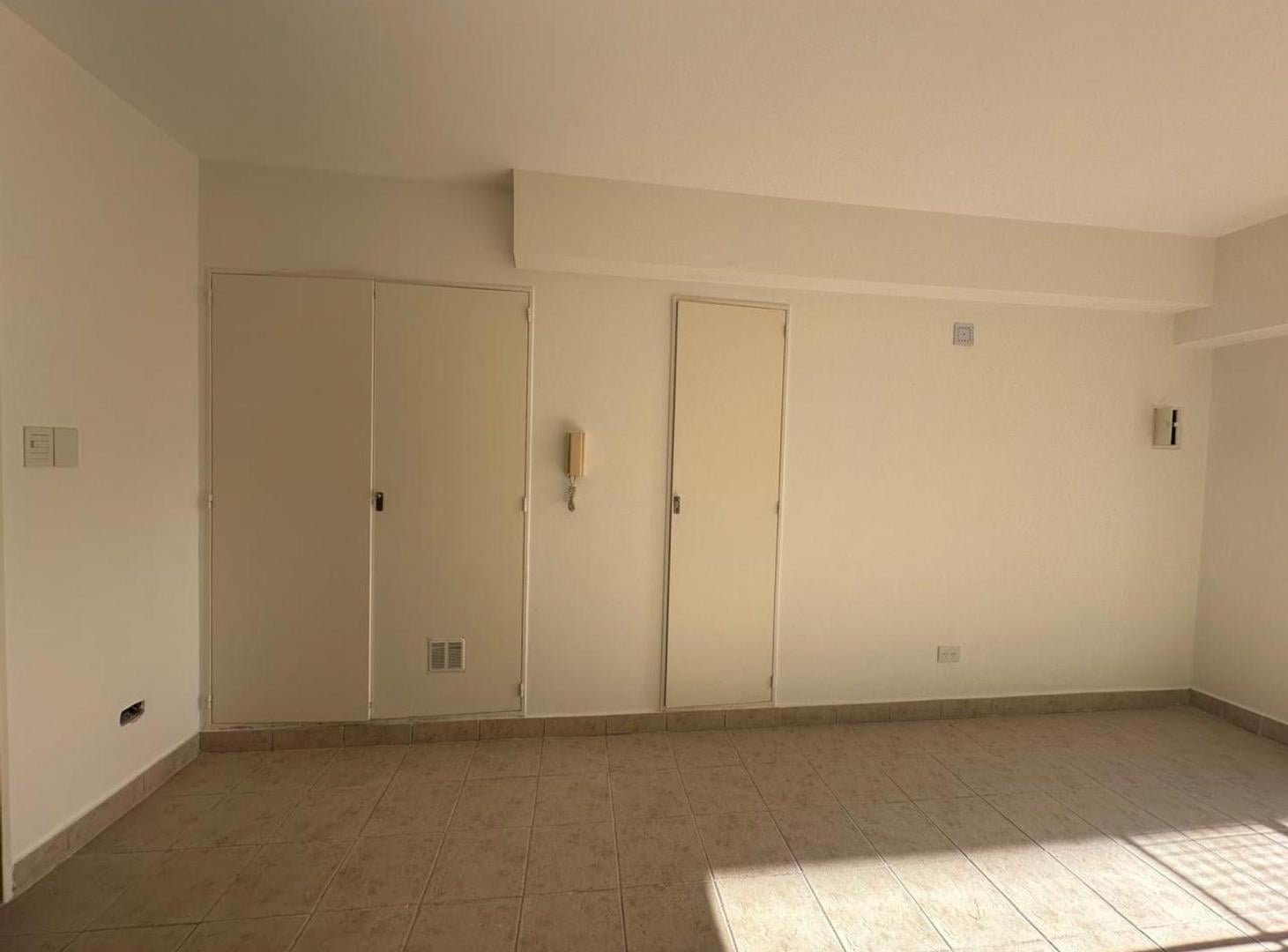 Foto de VENTA MONOAMBIENTE EN BELGRANO CON BALCON, imagen 4