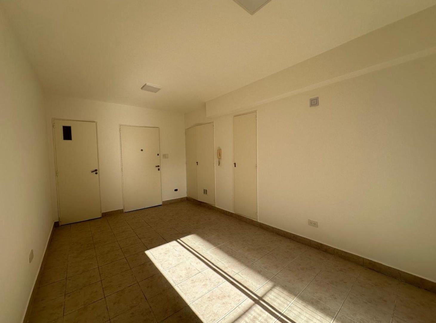 Foto de VENTA MONOAMBIENTE EN BELGRANO CON BALCON, imagen 1