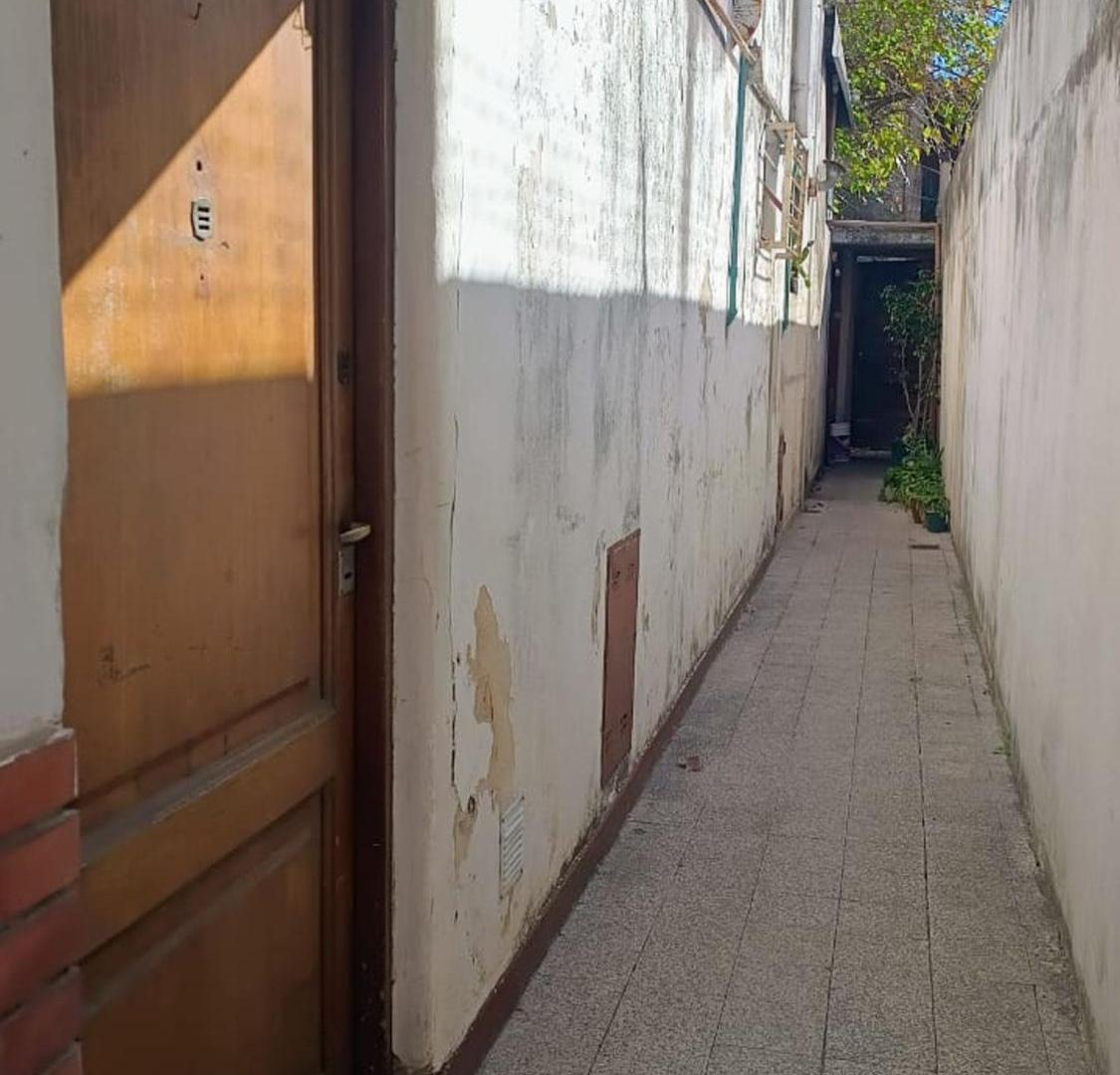 Foto de PH de 4 amb mas tza y patio o jardin a reciclar, imagen 2