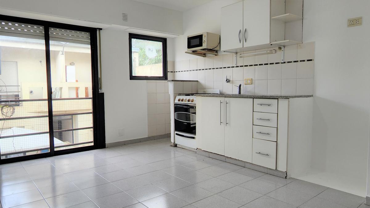 Foto de Departamento de Un Dormitorio tipo Duplex con Toliette y Balcón al, imagen 5