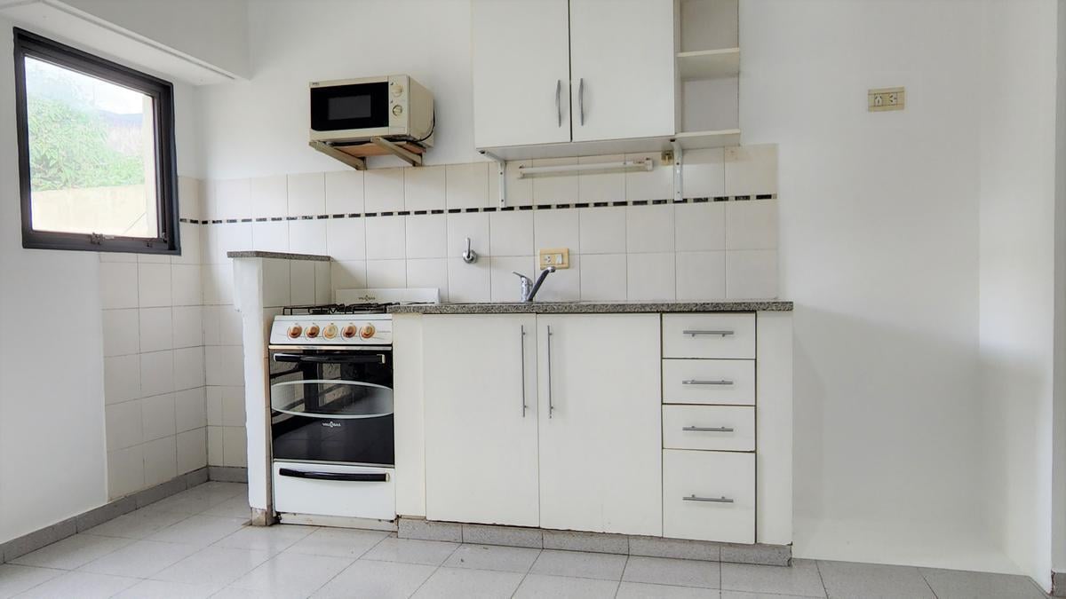 Foto de Departamento de Un Dormitorio tipo Duplex con Toliette y Balcón al, imagen 4