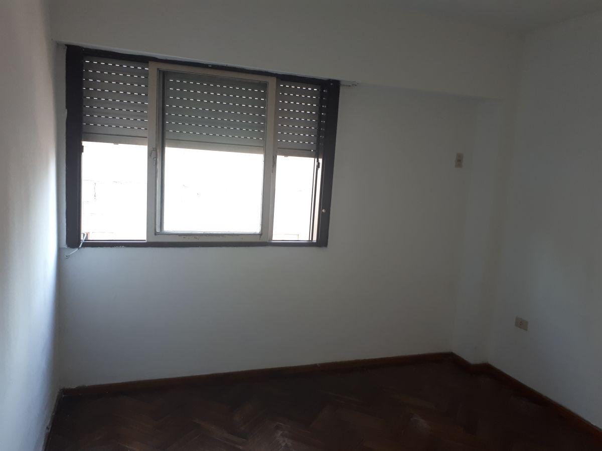 Foto de 2 Dorm. con Cochera. Juan Manuel de Rosas 1447. Piso 7. Barrio Martin, imagen 1