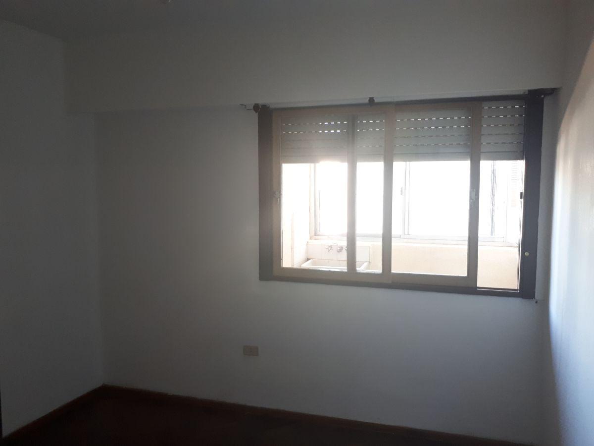 Foto de 2 Dorm. con Cochera. Juan Manuel de Rosas 1447. Piso 7. Barrio Martin, imagen 2