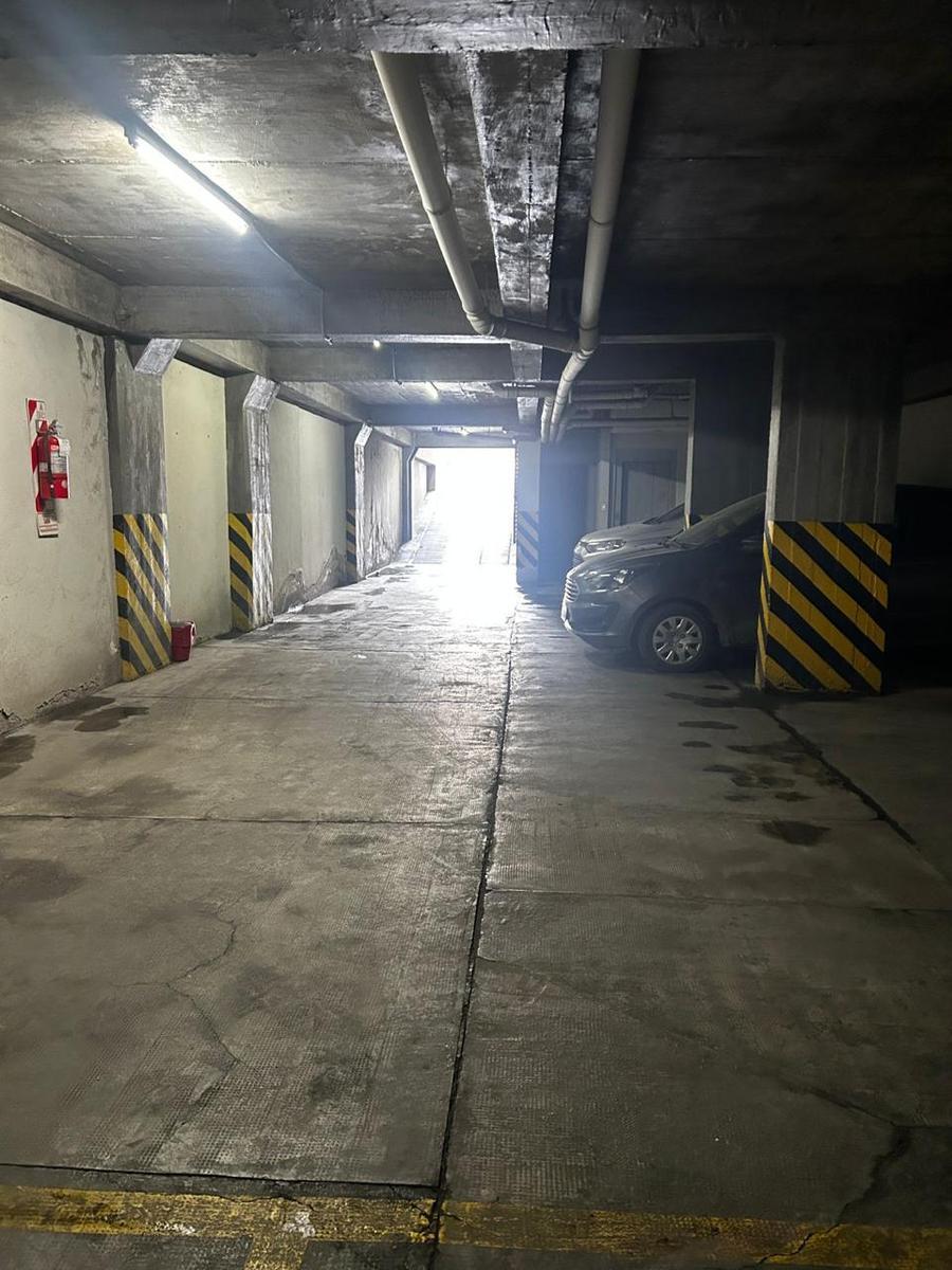 Cochera en Barrio Norte 3