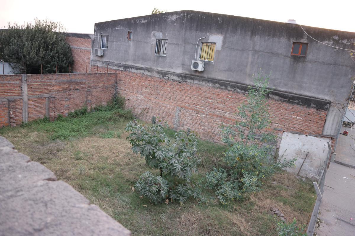 Local - Villa Urquiza 2