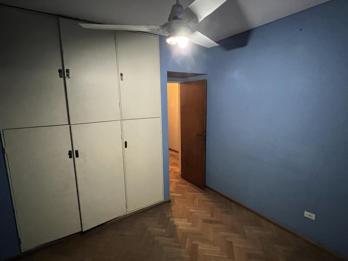 Dpto de 4 Dorm. C/dep en Calle Muñecas Al 600 4