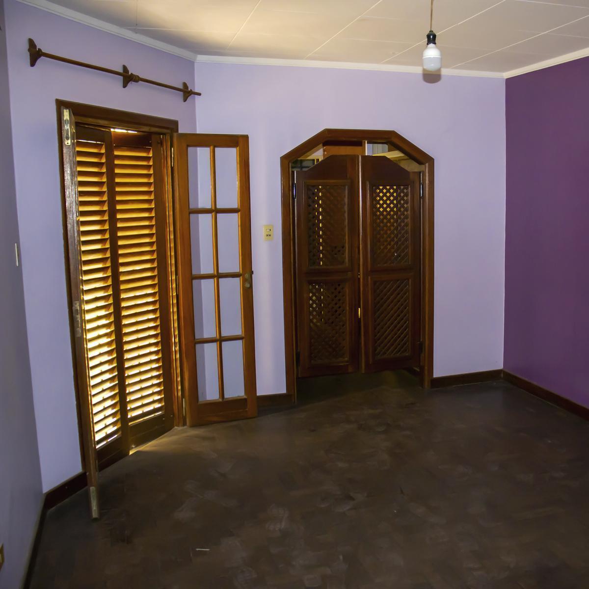 Casa con Perfil Comercial en Calle Crisostomo Alvarez Al 400 2
