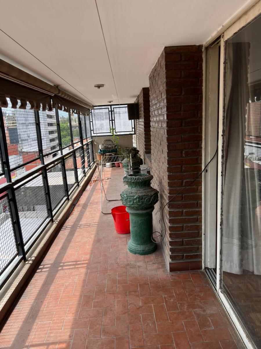 Departamento Amplio en Calle Congreso Al 200, a m de Plaza Independencia y Playa Yrigoyen 1