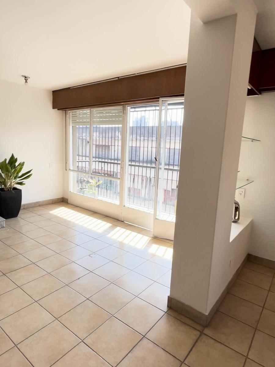 Departamento en Cordoba 714 2